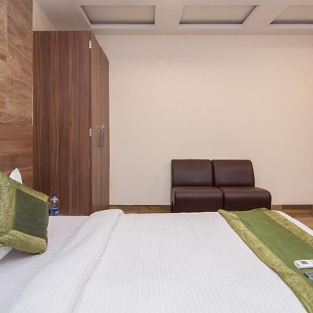 Hotel Treebo Trend Bipin International Lucknow Esterno foto