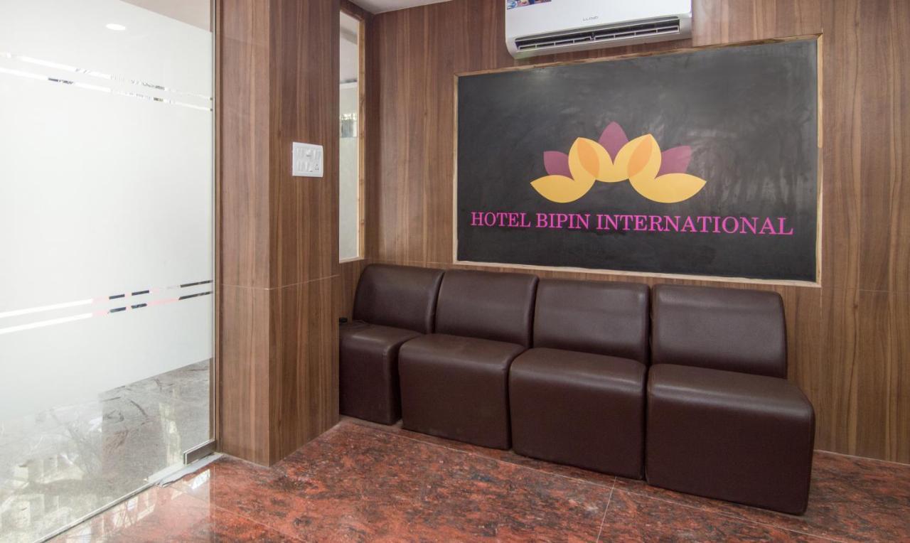 Hotel Treebo Trend Bipin International Lucknow Esterno foto